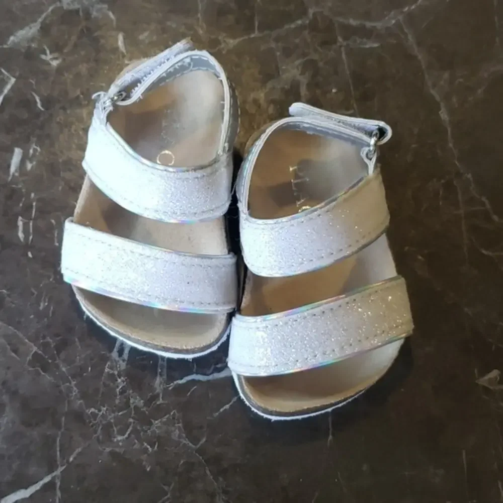 Baby Girl‎ Silver Glitter Sandals Sz 0-3 Months